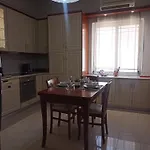 شقة Anastasia's Cozy Retreat
