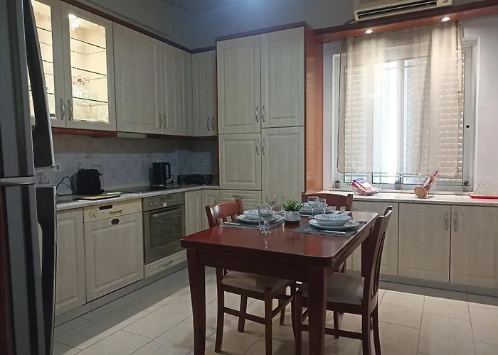 Anastasia's Cozy Retreat إياليسوس